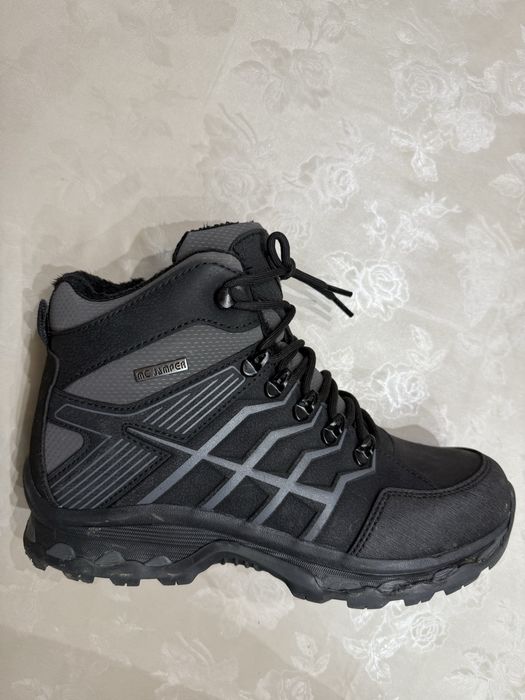 Мъжки зимни обувки номер 40