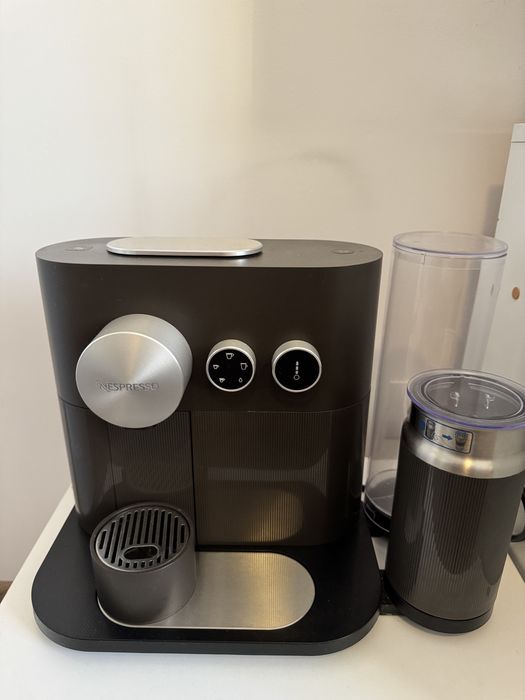 Espressor Nespresso Expert & Milk C85, 1700 W, 1.1 L, 19 bar, Negru
