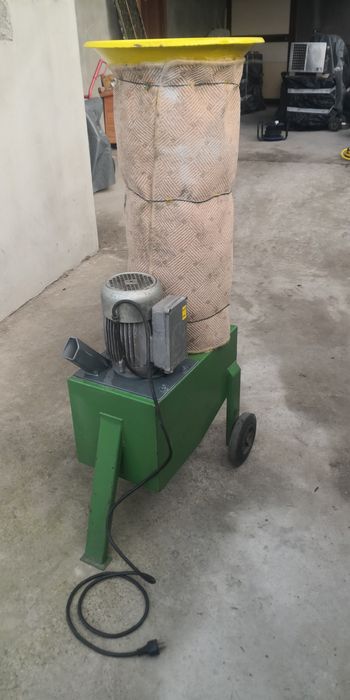 Tocator crengi, frunze