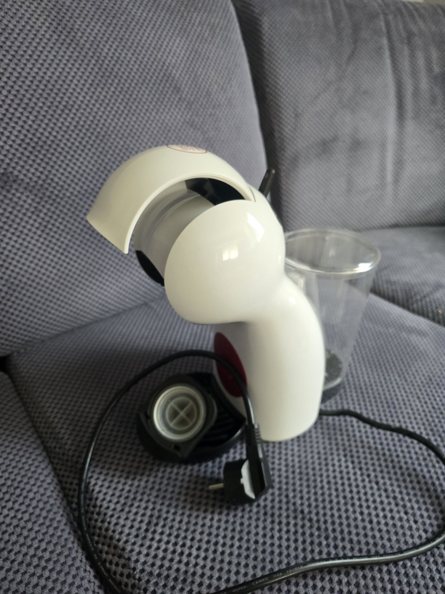 2 кафе машини dolce gusto работят добре