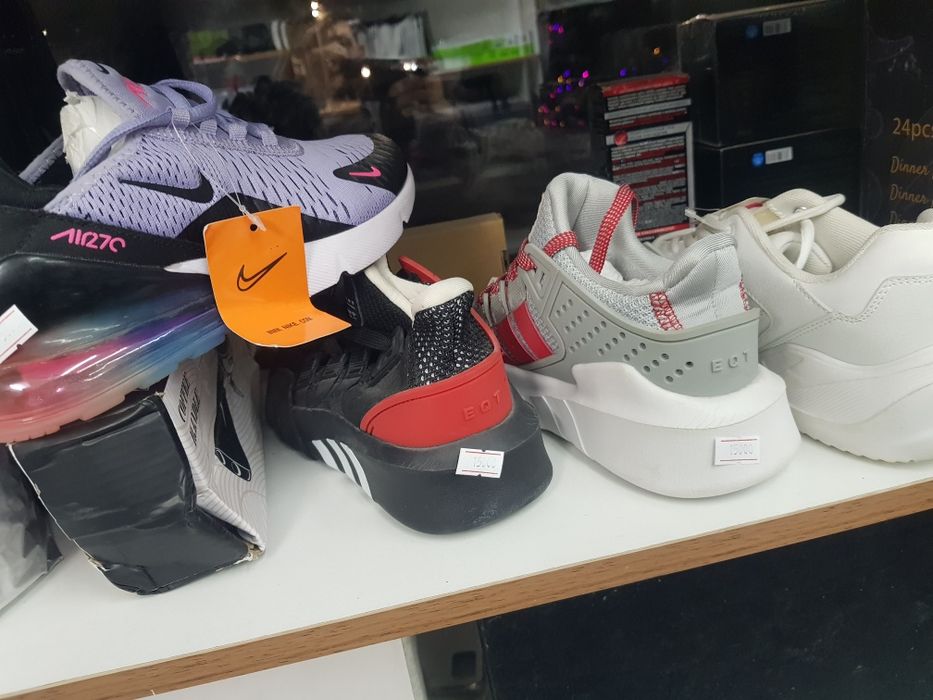 Кросовки 6 размеров скидка распродажа