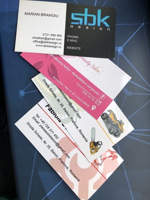 Facem grafica pentru meniuri pliante afise carti de vizita