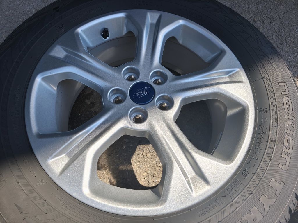 17" оригинални алуминиеви джанти за Ford Kuga.