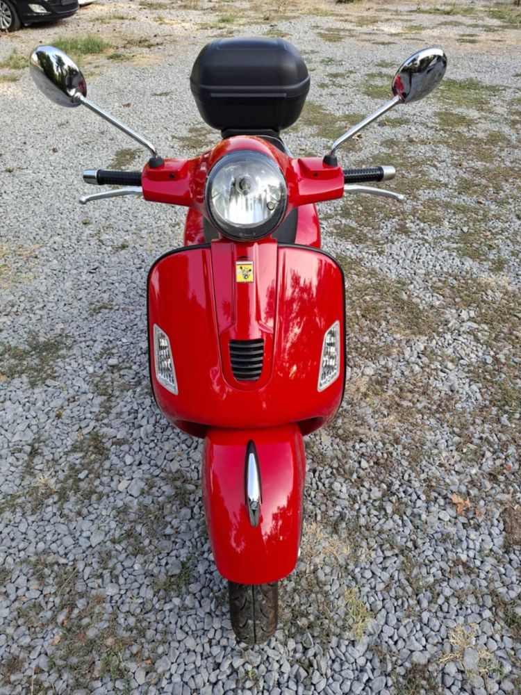 BMW F650 GS 2012 година/ Vespa 300 GTS