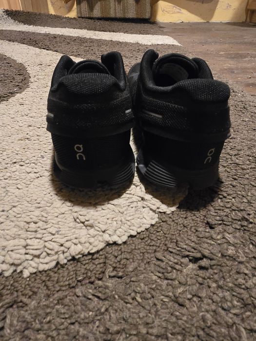 Mъжки маратонки  On Cloud  41 номер  без  забележки