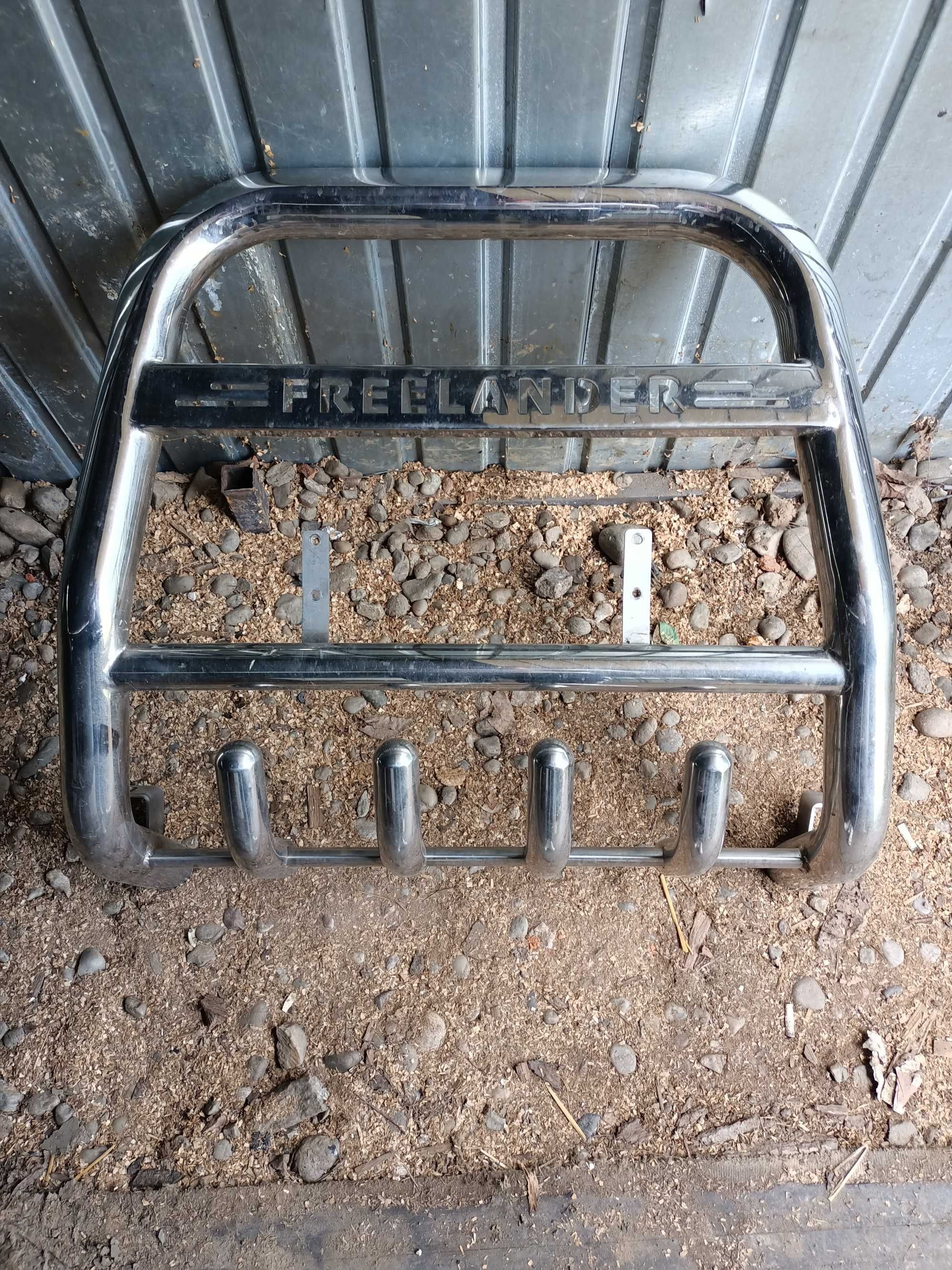 Vând 4 jante pe18 land rover freelander si un bulber