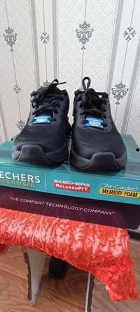 Skechers 41.5 новые