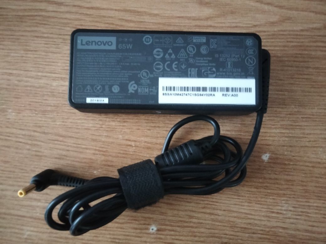 Incarcatoare laptop Lenovo