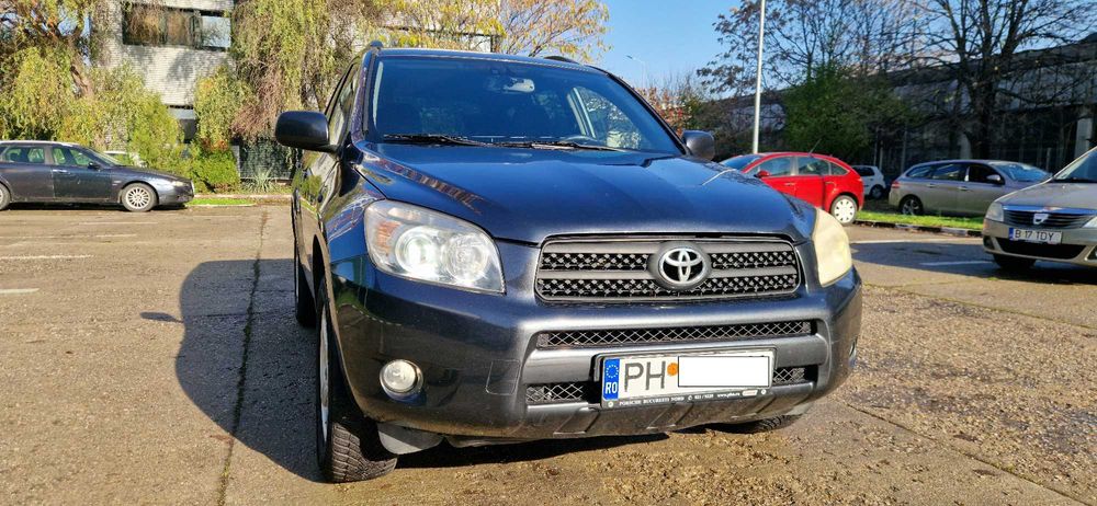 Toyota RAV4 2.2 Diesel 2009, al doilea proprietar, stare foarte bună