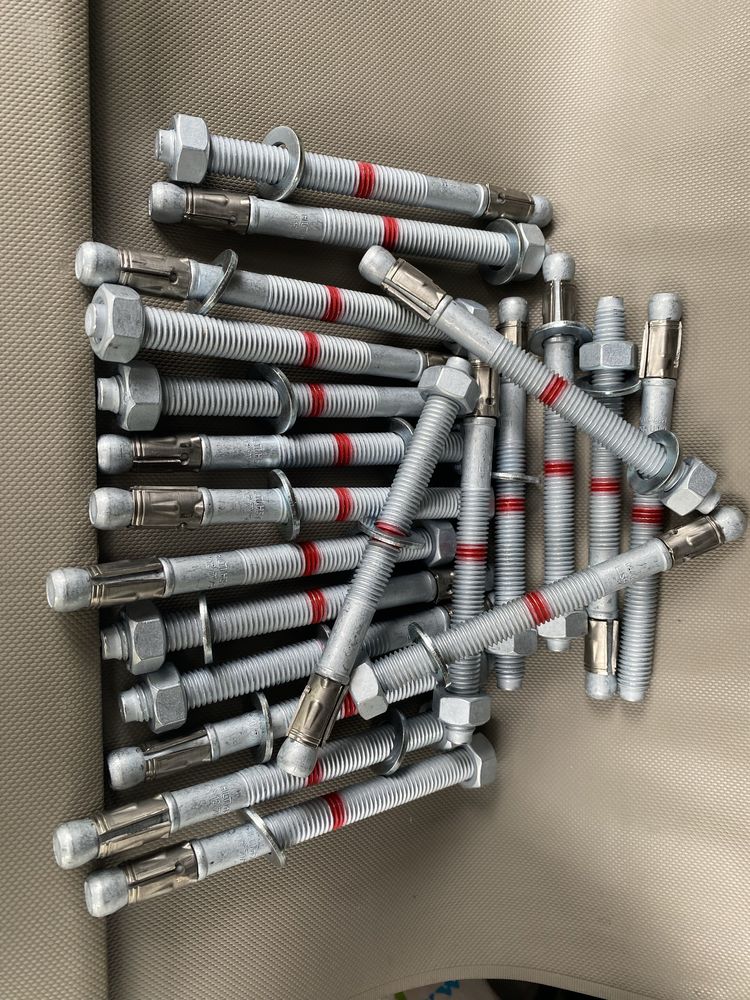 Клинов дюнел HILTI HST3  M12x145. 70/50
