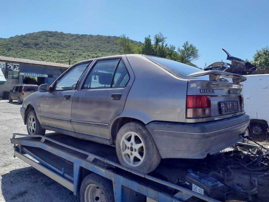 Renault 19, 1,7 mi, 92 г на части