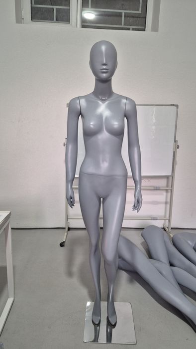 Маникен. Маникен для магазина