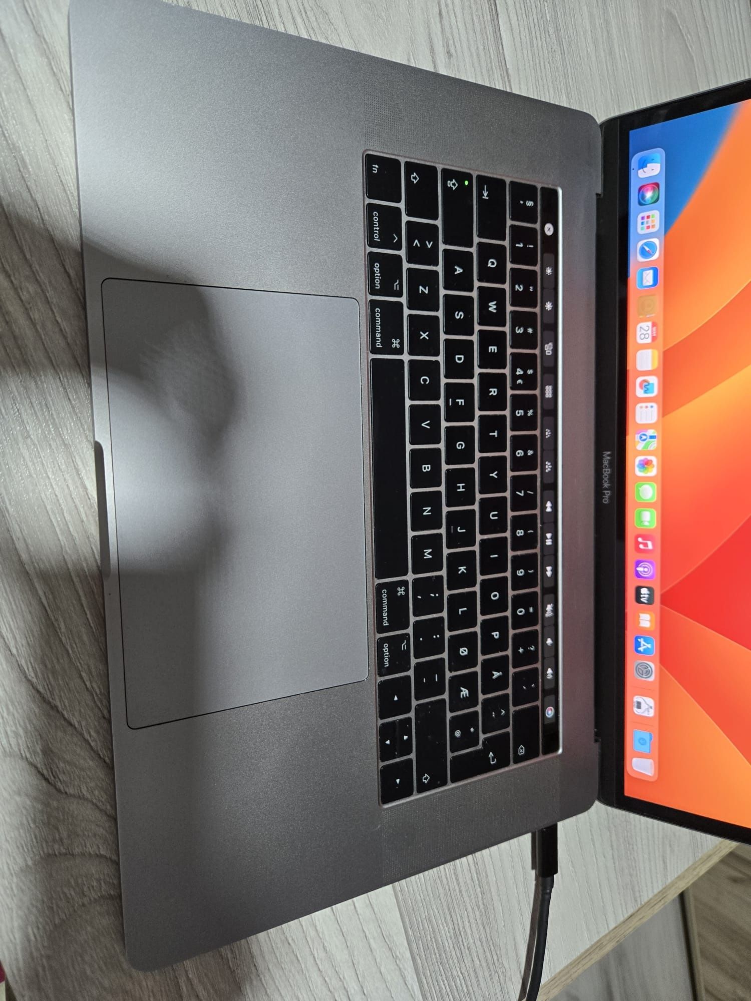 Macbook PRO I7 16gb ram 250 SSD