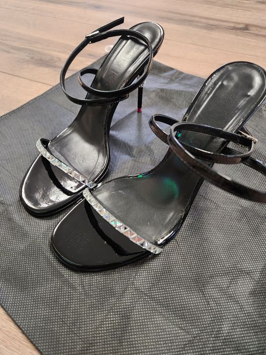 Pinko обувки на ток