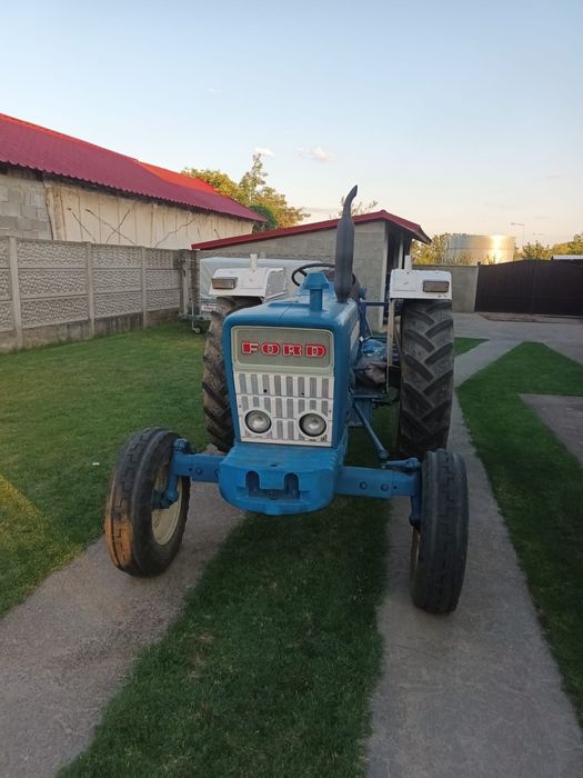 Vand tractor ford 4000