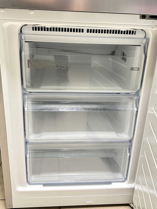 Хладилник с фризер Bosch KGN36VL35