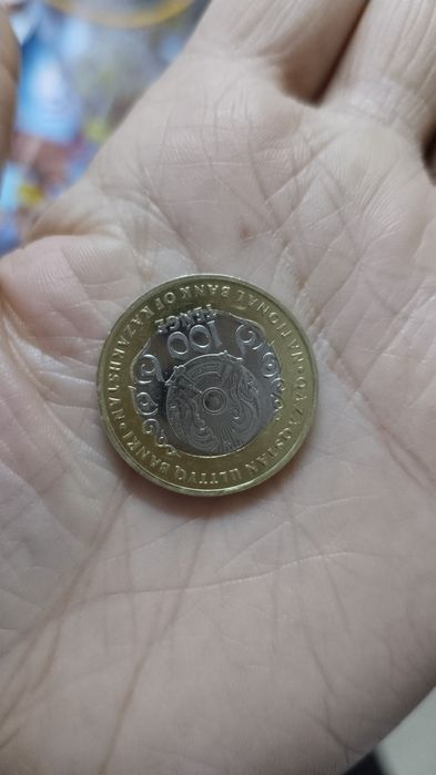Продам монету 100 тенге