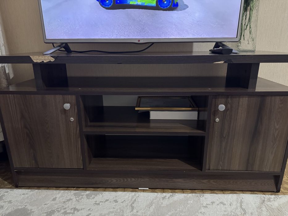 Подставка под телевизор