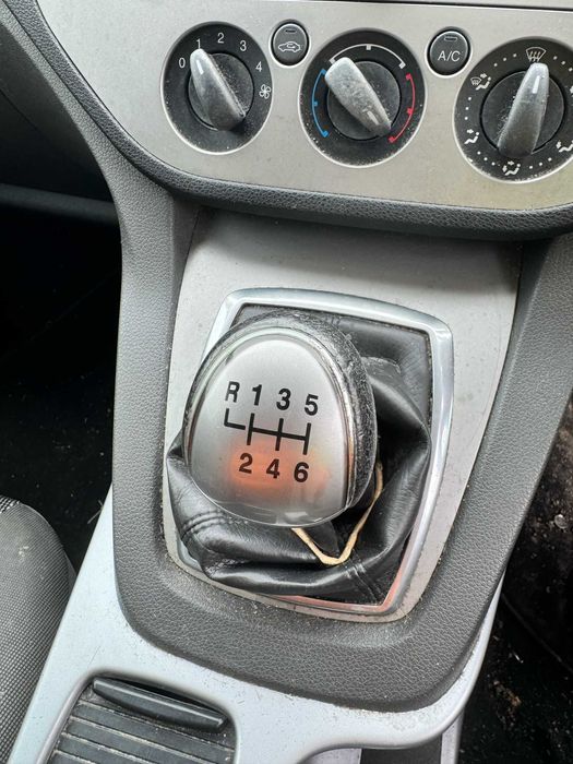 Dezmembrez Ford KUGA 2.0 TCDI an de fabricatie 2009