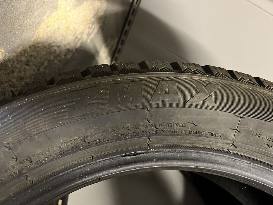 Шины зимние фирма zmax комплект 4 штуки в очень хорошем состоянии