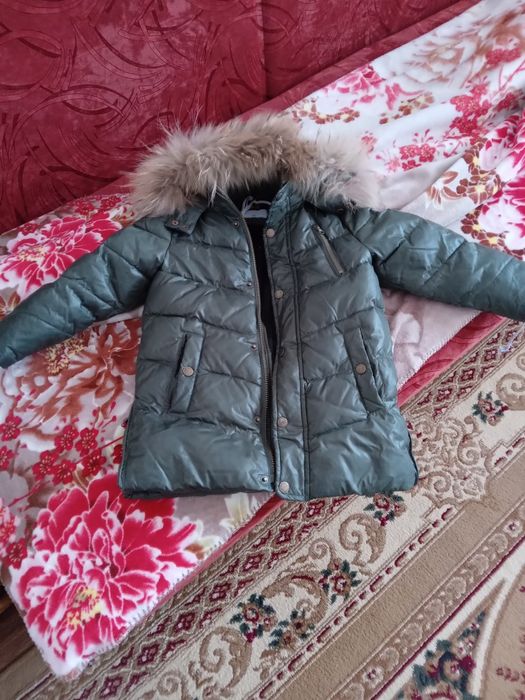 Зимний пуховик в отличном состоянии
