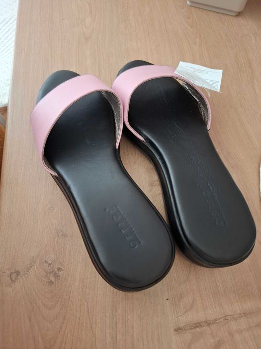 Vand papuci de dama din piele marca Office