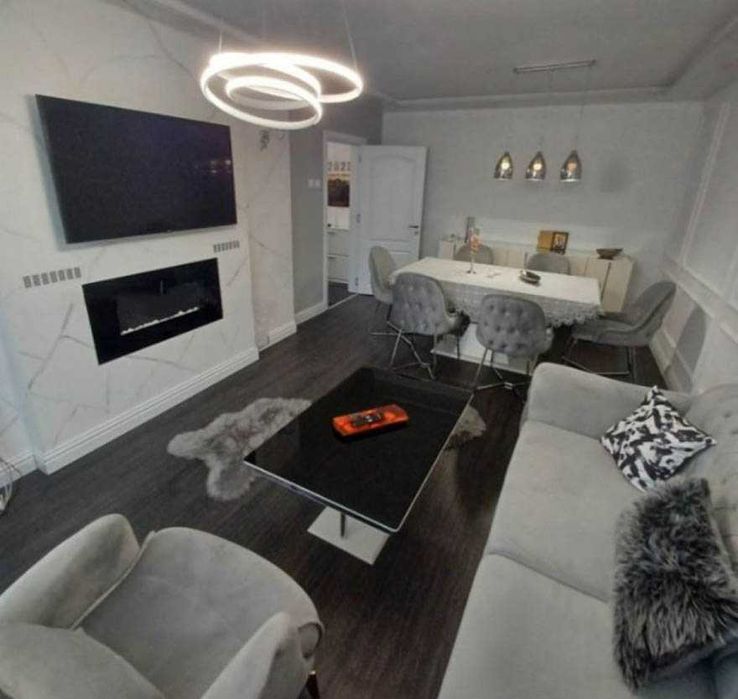 Дава се под наем Двустаен апартамент в София, Гоце Делчев - 65 кв.м за 600 € - Снимка #1