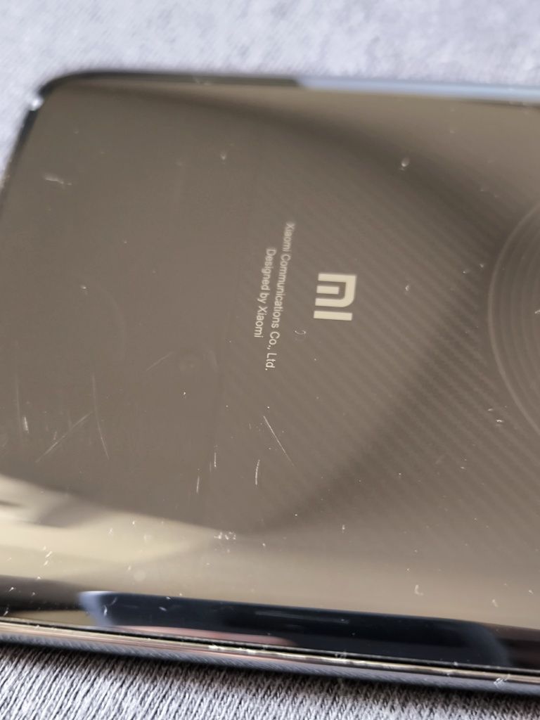 Xiaomi Mi 9 Explorer (Transparent edition)