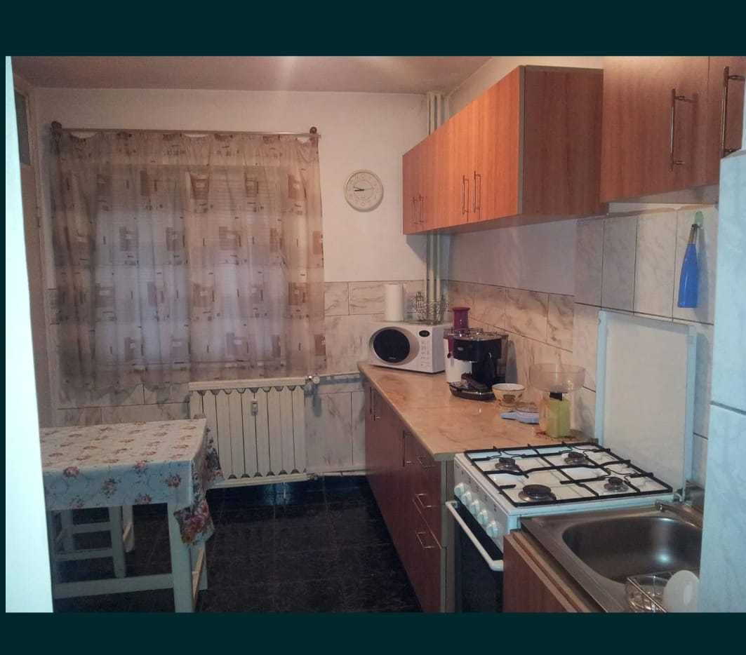 Dau in chirie ap 2 camere