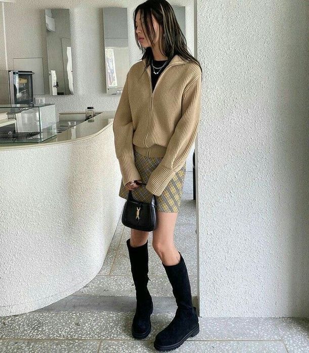 Черни ботуши чорап