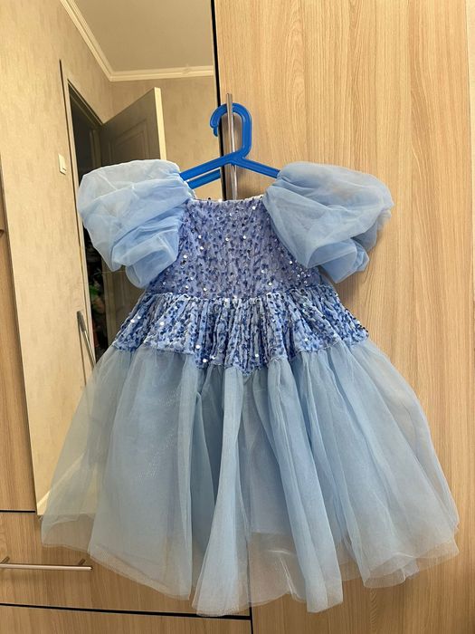 Красивый платье на 4 года