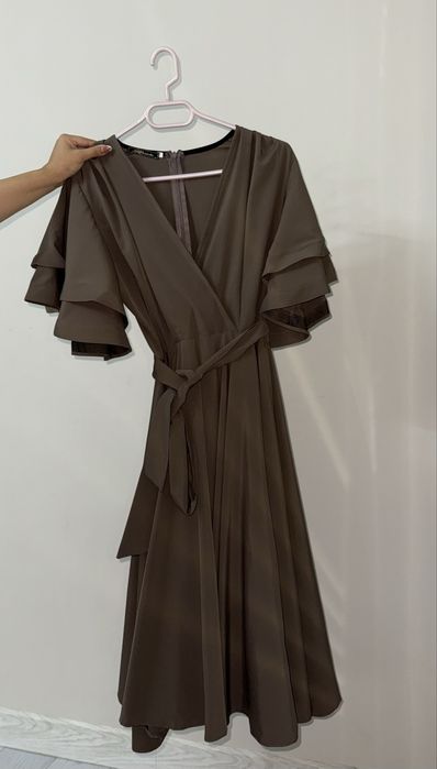 Вечернее платье в хорошем состоянии