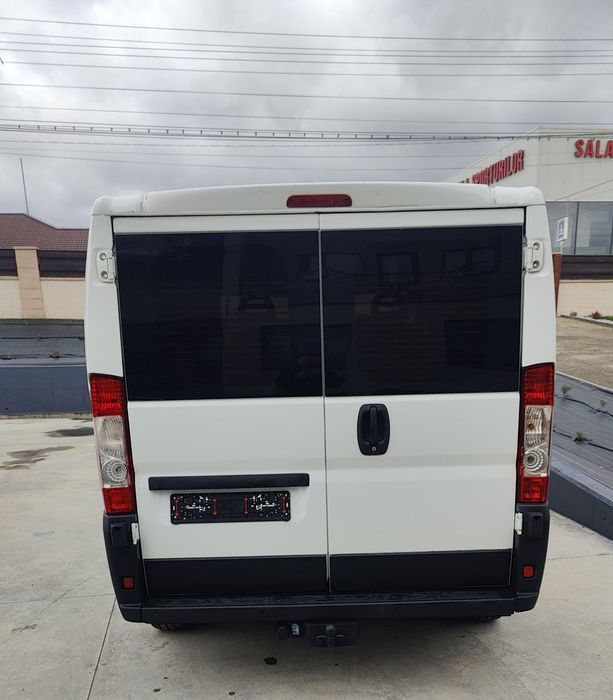 Vînd Peugeot Boxer 2,2 HDI