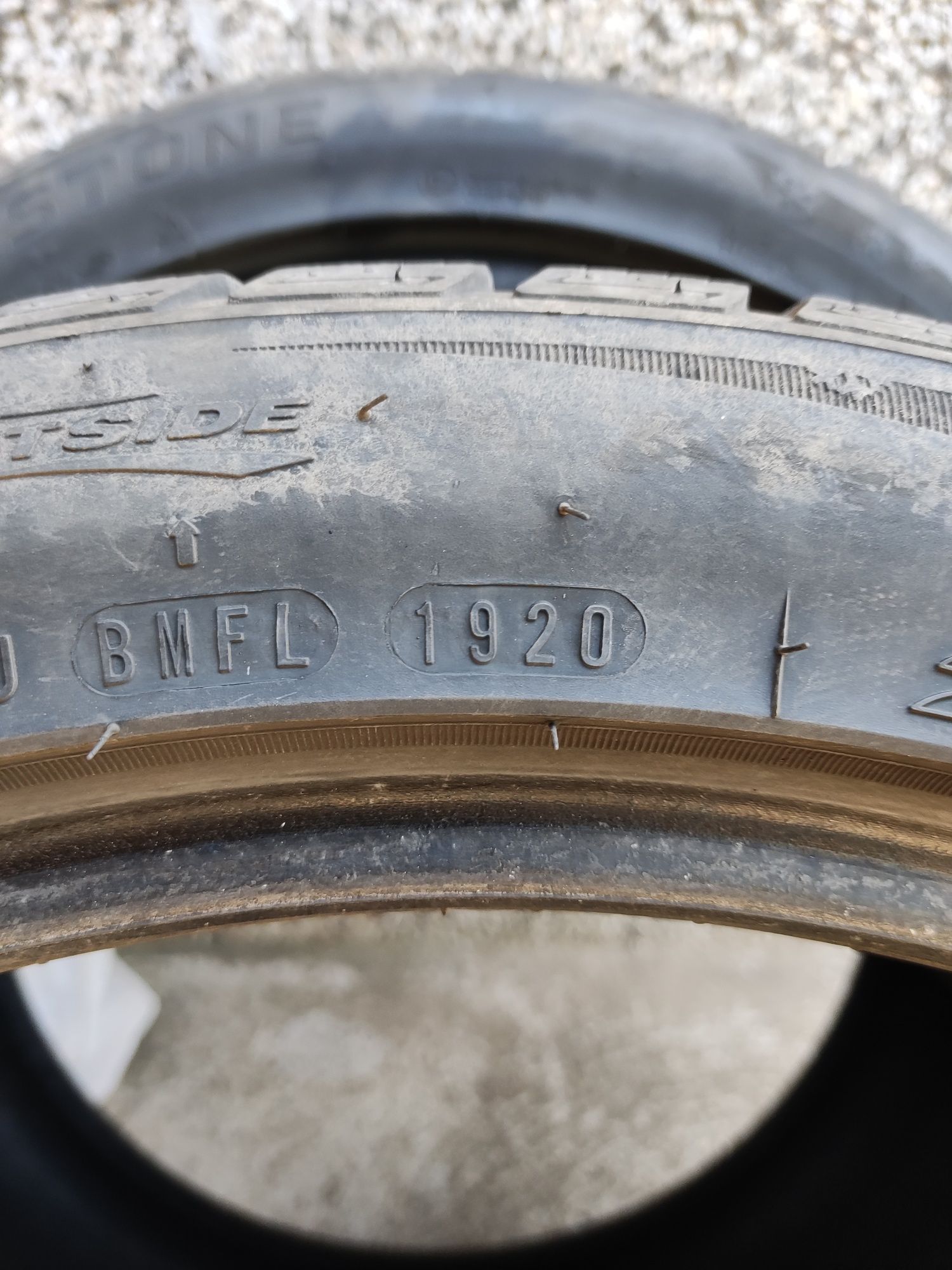 Продавам зимните си гуми  245/40 R19