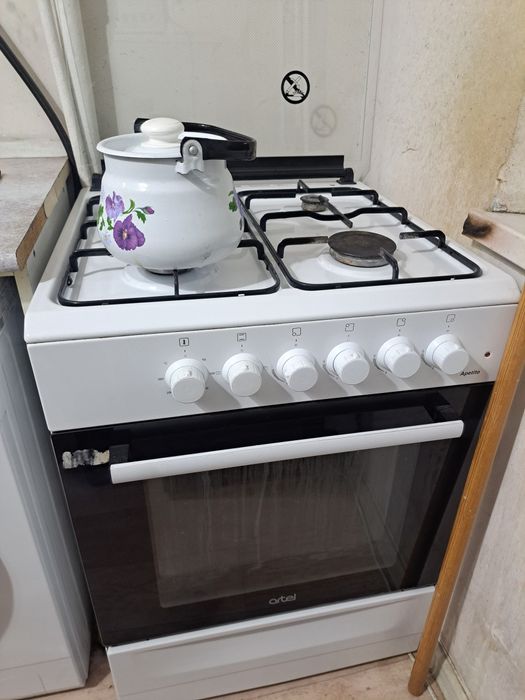 Газ плита с духовкой