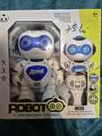 Robot cu telecomanda nou și robot pe baterii