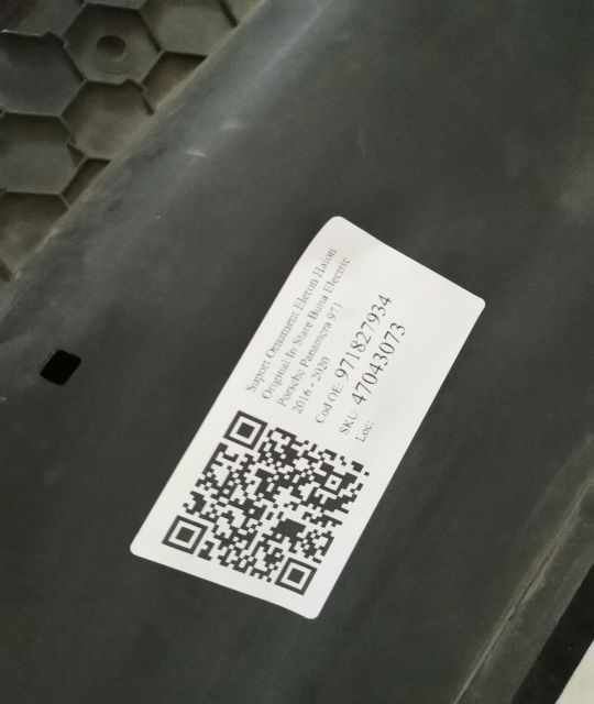 Suport Ornament Eleron Haion Original In Stare Buna Electric Porsche