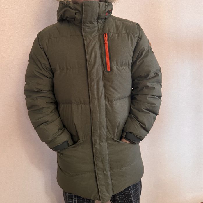 Продам зимнюю куртку