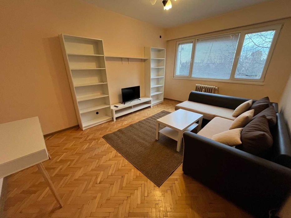 Дава се под наем Двустаен апартамент в София, Гоце Делчев - 60 кв.м за 408 € - Снимка #1