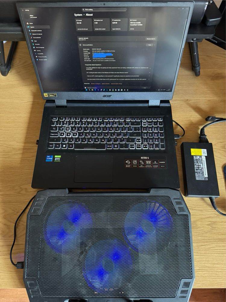 Acer Nitro 5 отлично състояние+подарък охлаждаща подложка