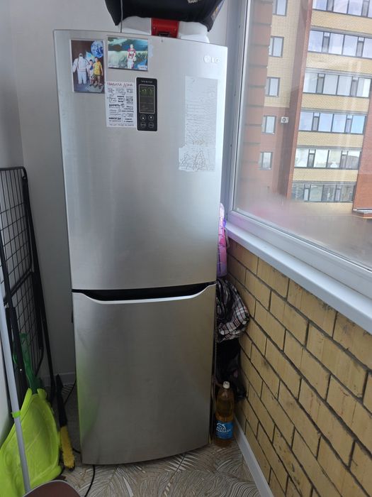 Продам холодильник