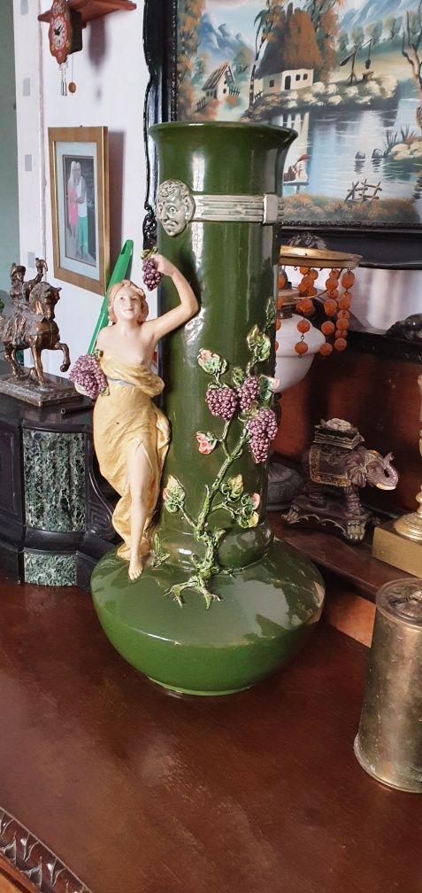 Pereche vaze inceput anii 1900 majolica superbe inaltime 60 cm