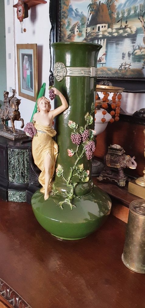 Pereche vaze inceput anii 1900 majolica superbe inaltime 60 cm