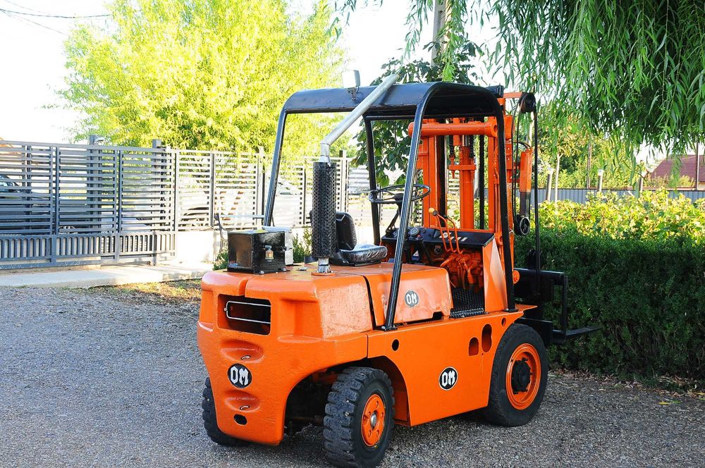 MotoStivuitor diesel Fiat OM an 1991 H 3.5 m translatie stanga/dreapta