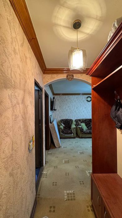 Продаётся 4-х комнатная квартира