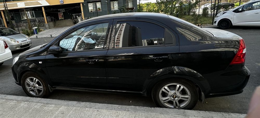 nexia 3 2023  qora svet