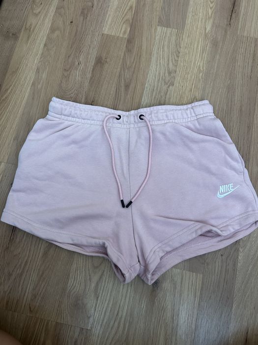 Къси панталони Nike