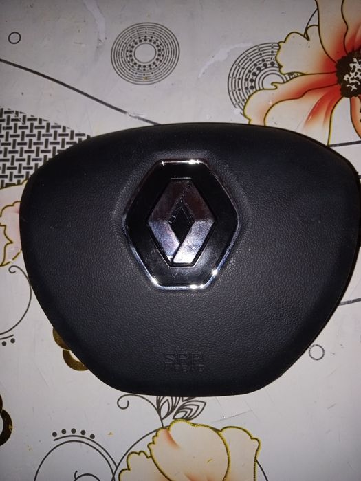 Продаю аэрбак на рено логан д