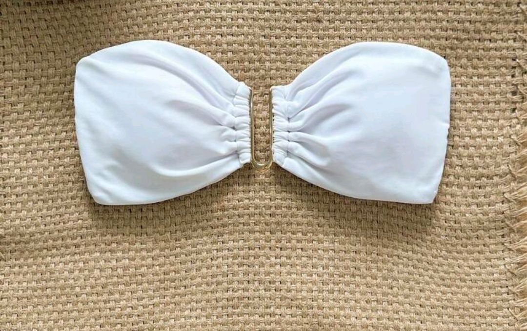 Vand sutien plaja alb