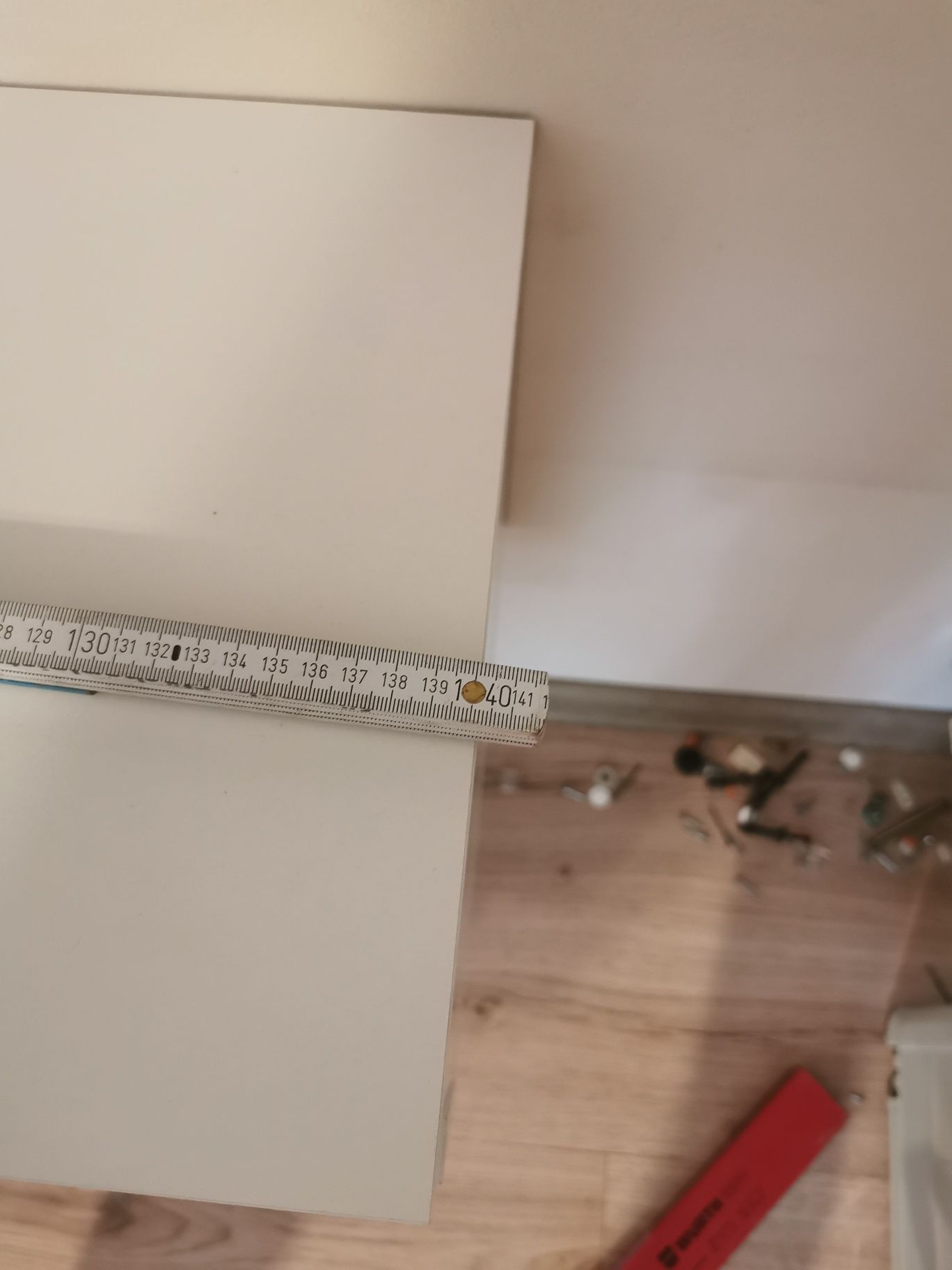 Comodă suspendată cu led